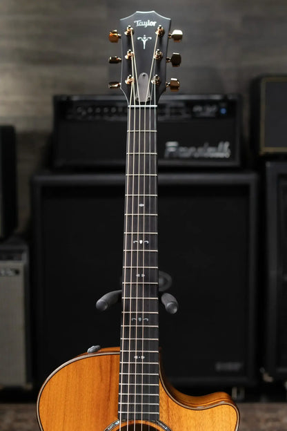 Taylor 724ce Grand Auditorium Acoustic/Electric Guitar with Hardshell Case