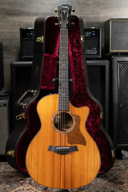 Taylor 724ce Grand Auditorium Acoustic/Electric Guitar with Hardshell Case