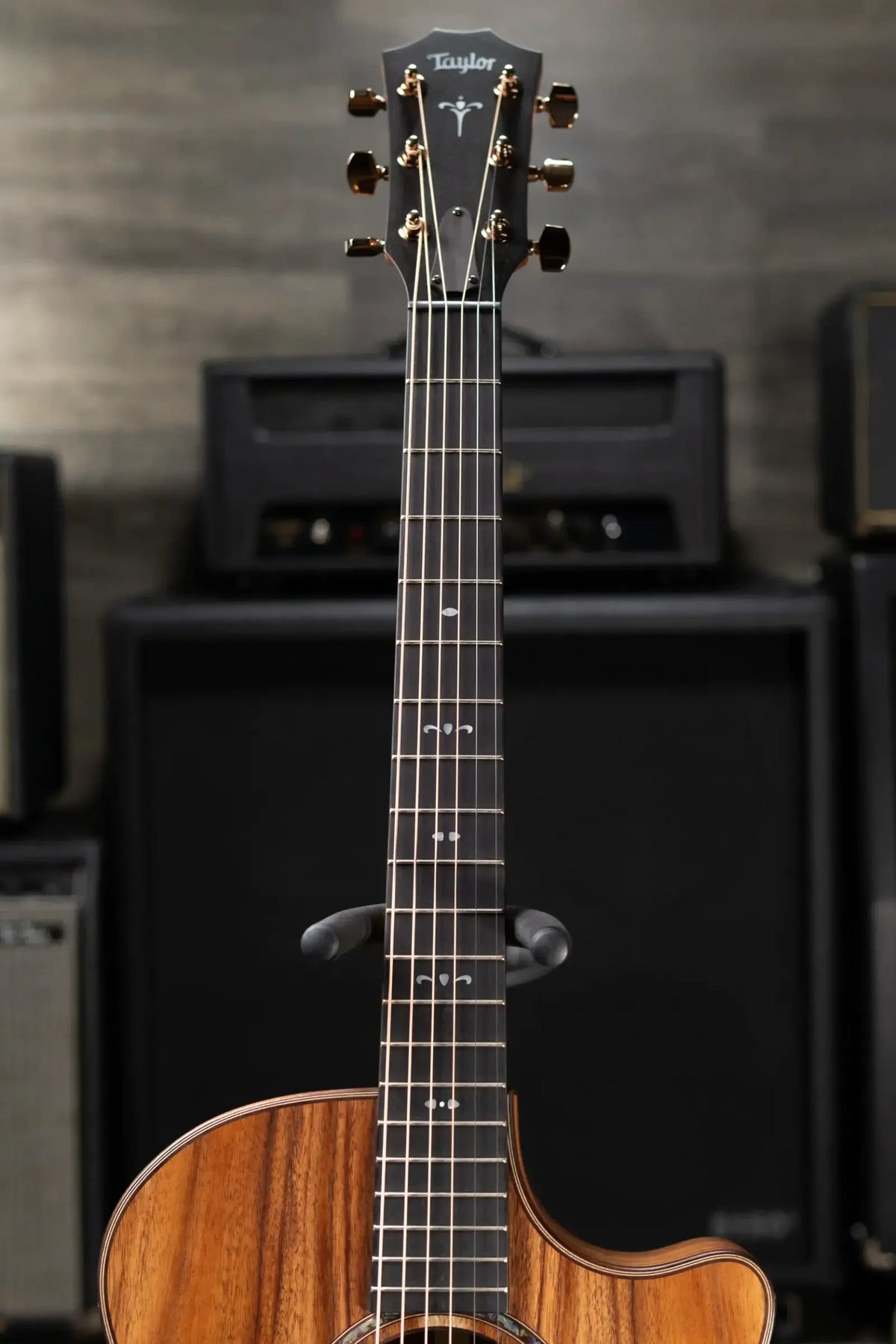 Taylor 724ce Grand Auditorium Acoustic/Electric Guitar with Hardshell Case