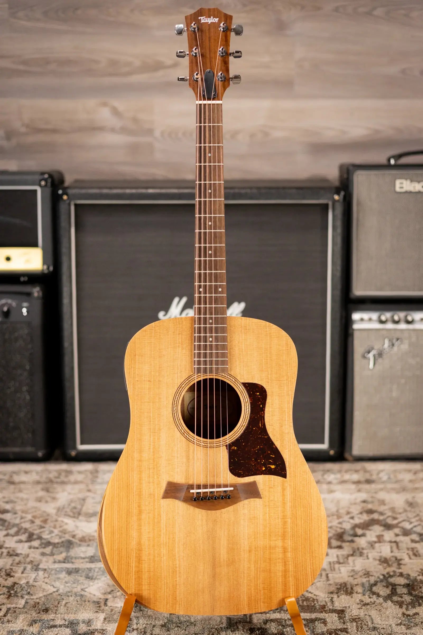 Taylor Academy 10e Dreadnought Acoustic/Electric Guitar with Gig Bag