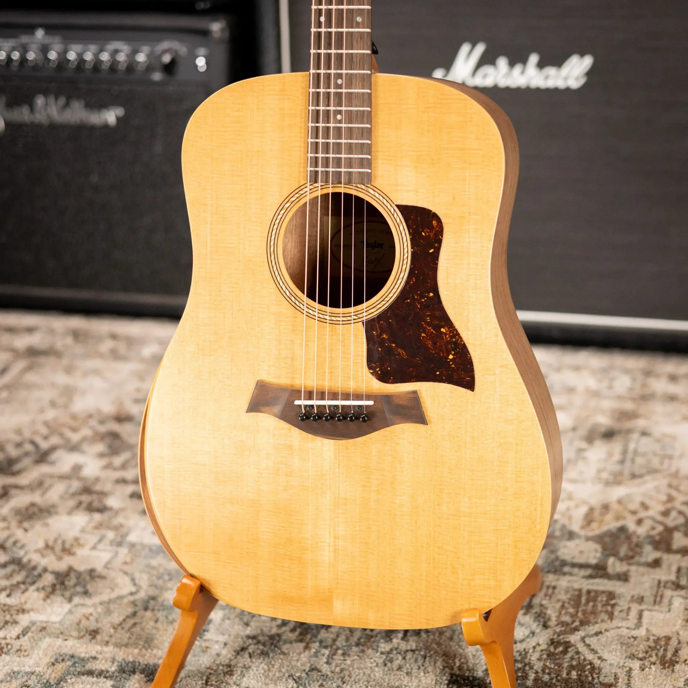 Taylor Academy 10e Dreadnought Acoustic/Electric Guitar with Gig Bag