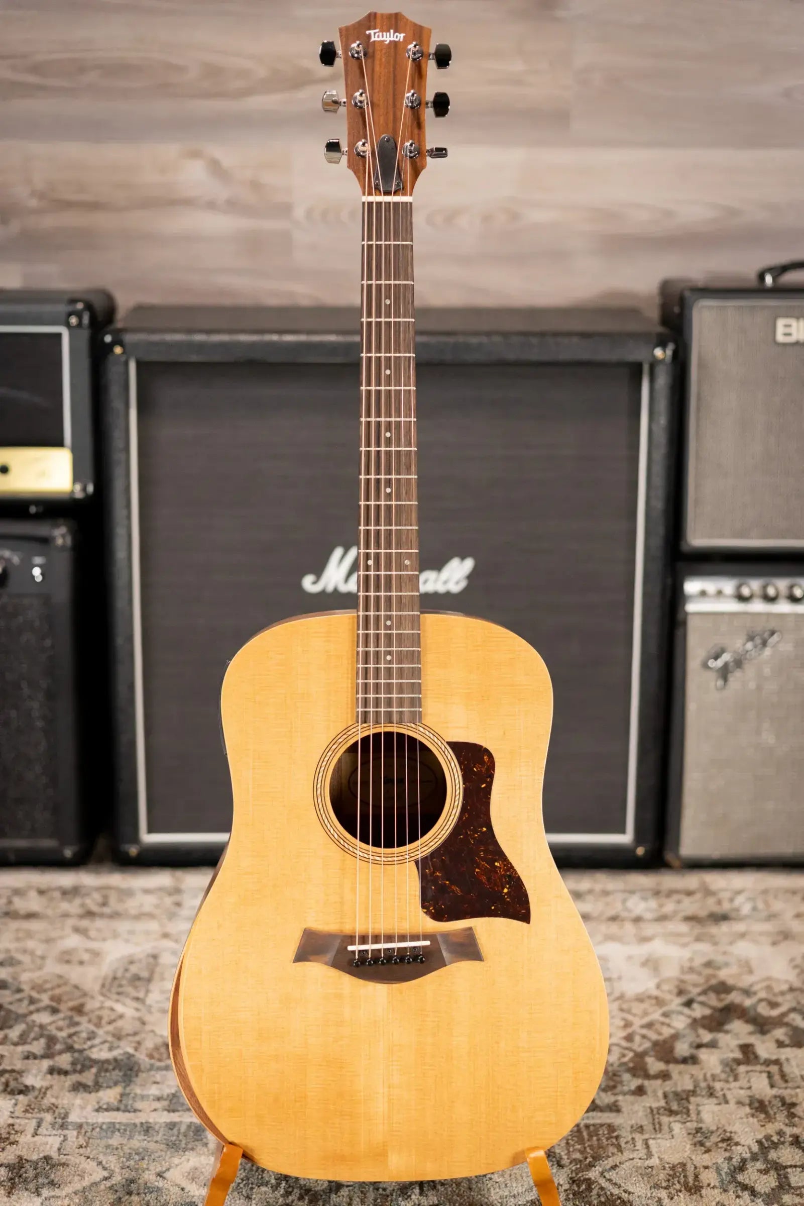 Taylor Academy 10e Dreadnought Acoustic/Electric Guitar with Gig Bag
