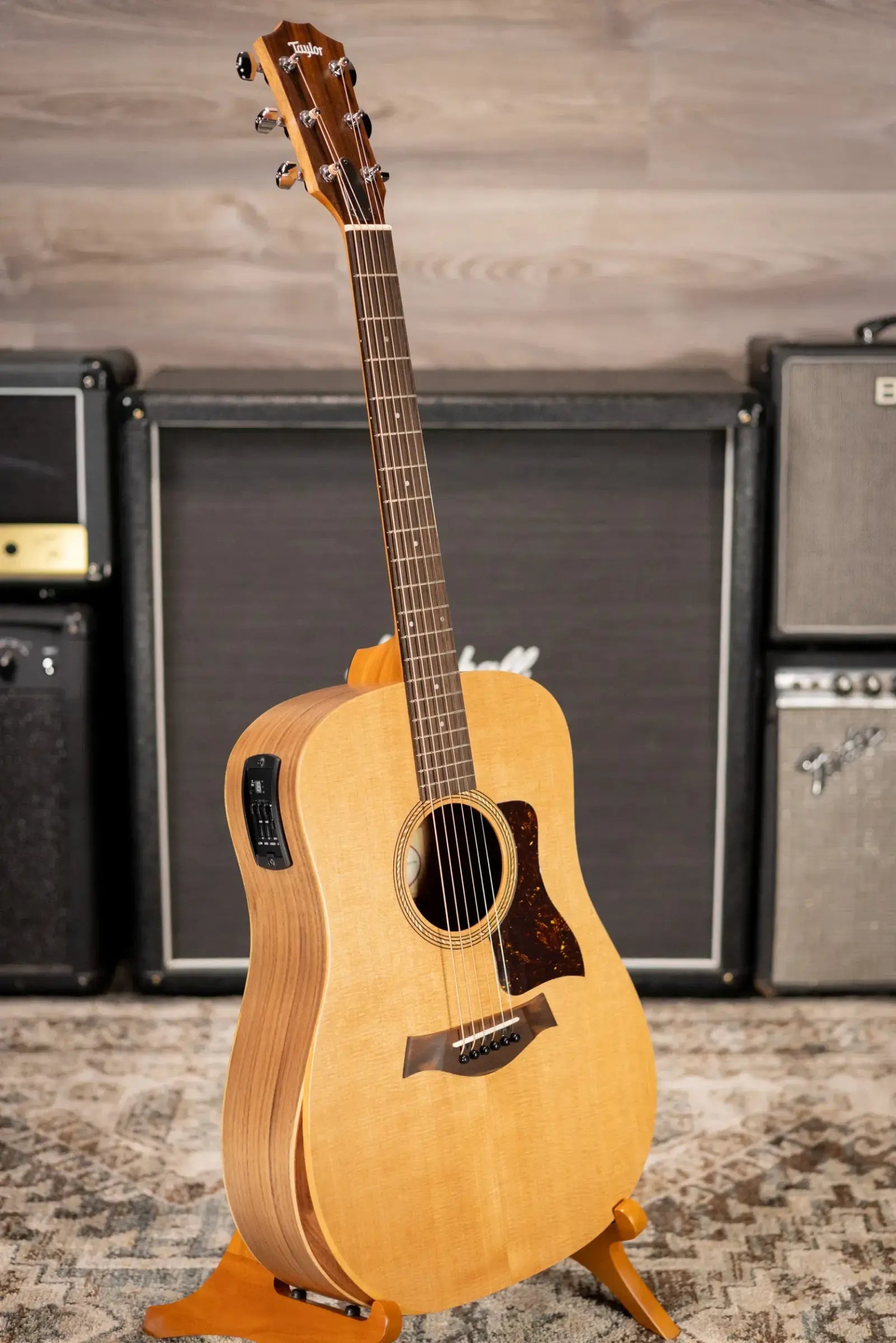 Taylor Academy 10e Dreadnought Acoustic/Electric Guitar with Gig Bag