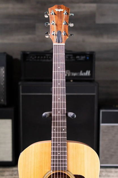 Taylor Academy 10e Dreadnought Acoustic/Electric Guitar with Gig Bag