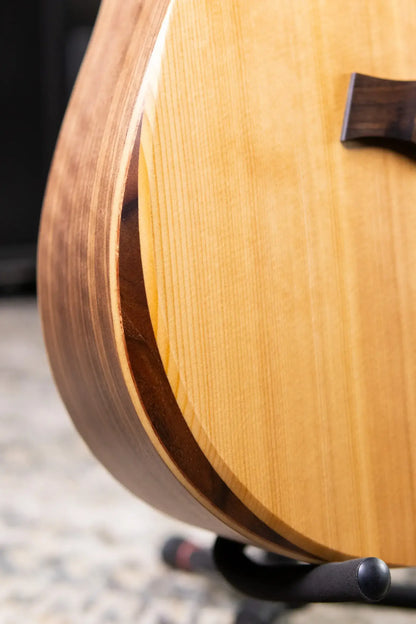 Taylor Academy 10e Dreadnought Acoustic/Electric Guitar with Gig Bag