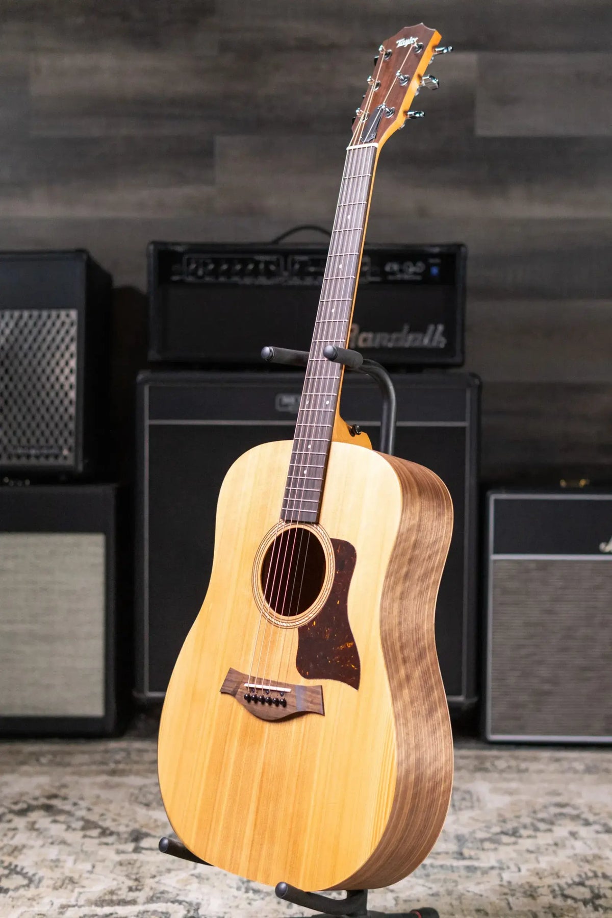 Taylor Academy 10e Dreadnought Acoustic/Electric Guitar with Gig Bag