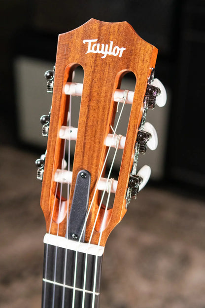 Taylor Academy 12e-N Left-Handed Nylon Grand Concert Acoustic/Electric Guitar with Gig Bag