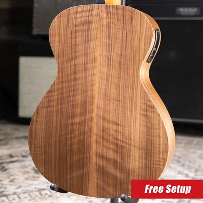 Taylor Academy 22e Grand Concert Acoustic/Electric Guitar with Gig Bag