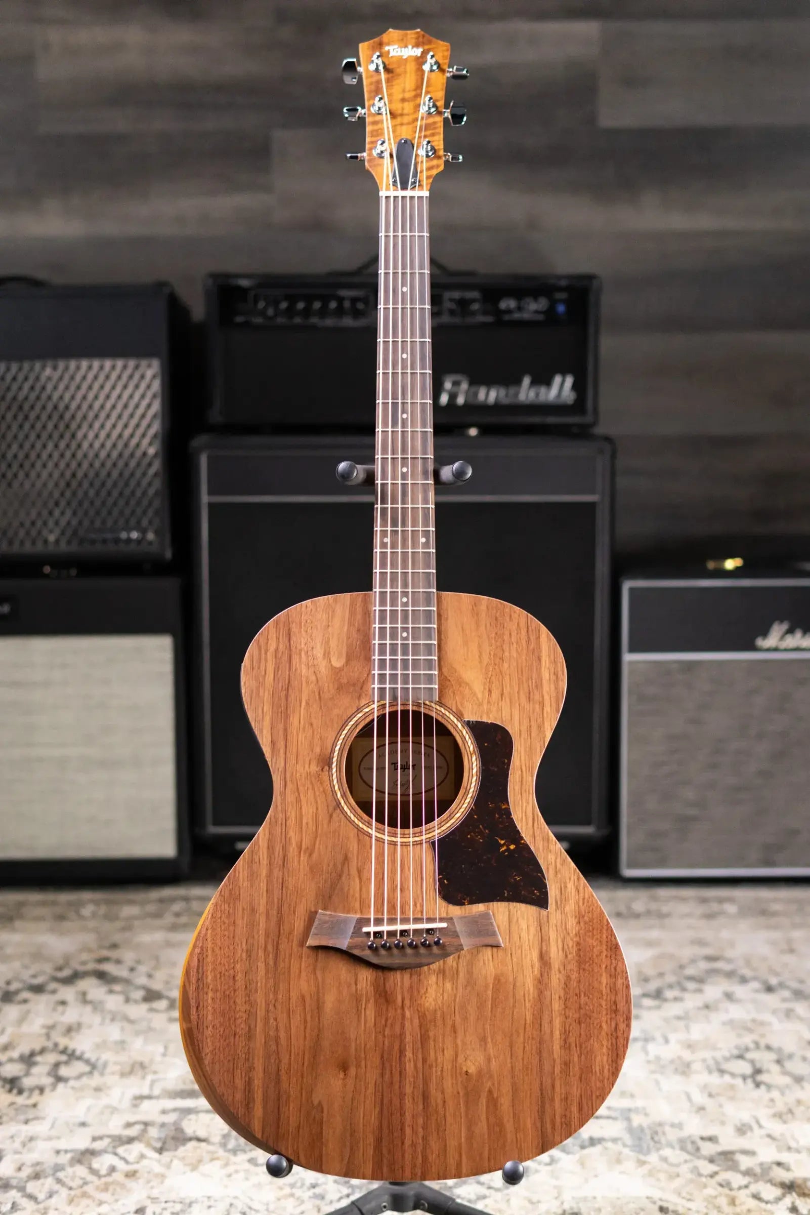 Taylor Academy 22e Grand Concert Acoustic/Electric Guitar with Gig Bag
