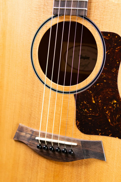Taylor BBT Big Baby Taylor Acoustic Guitar with Gig Bag