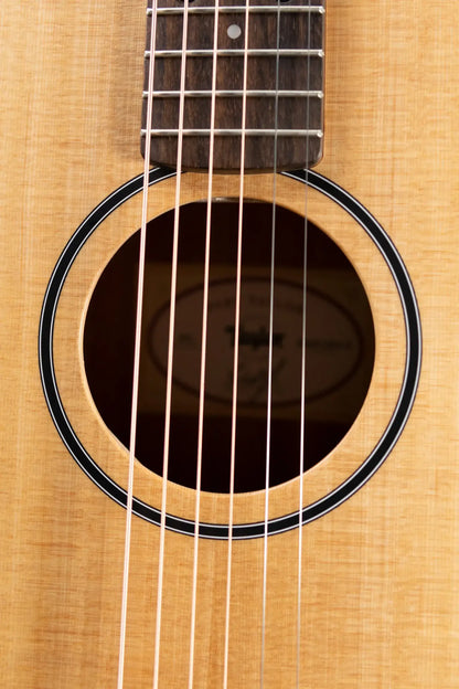 Taylor BT1 Baby Taylor Acoustic Guitar with Gig Bag