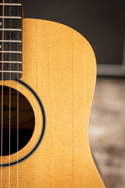 Taylor BT1e Baby Taylor Acoustic/Electric Guitar with Gig Bag