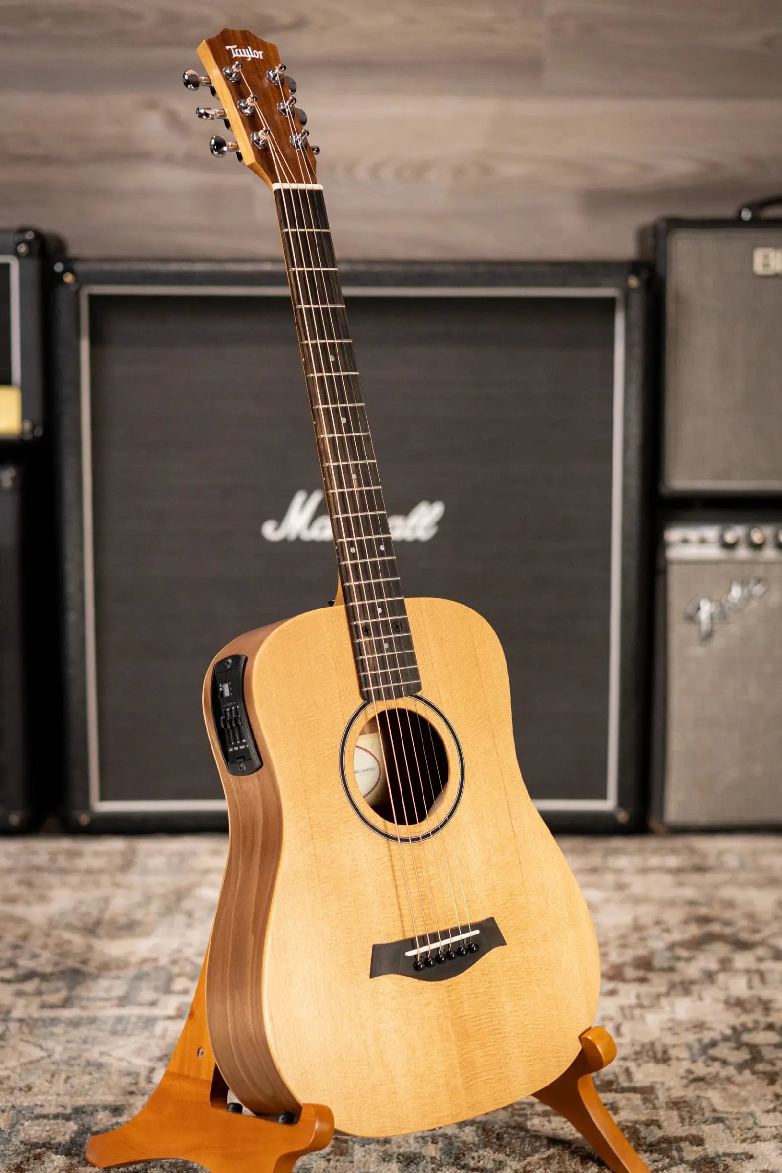 Taylor BT1e Baby Taylor Acoustic/Electric Guitar with Gig Bag