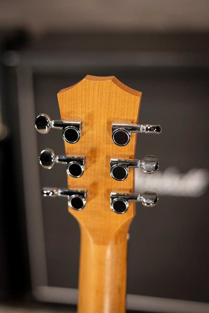 Taylor BT1e Baby Taylor Acoustic/Electric Guitar with Gig Bag