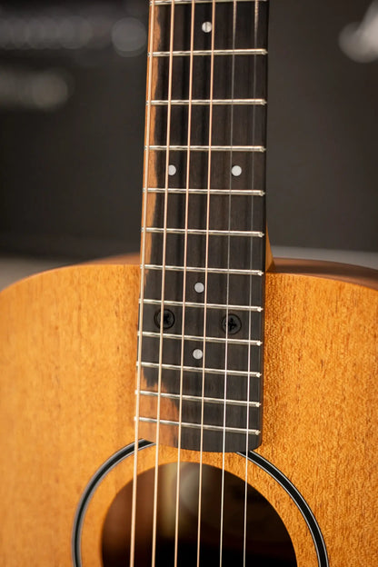 Taylor BT2 Baby Taylor Acoustic Guitar with Gig Bag