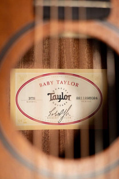 Taylor BT2 Baby Taylor Acoustic Guitar with Gig Bag