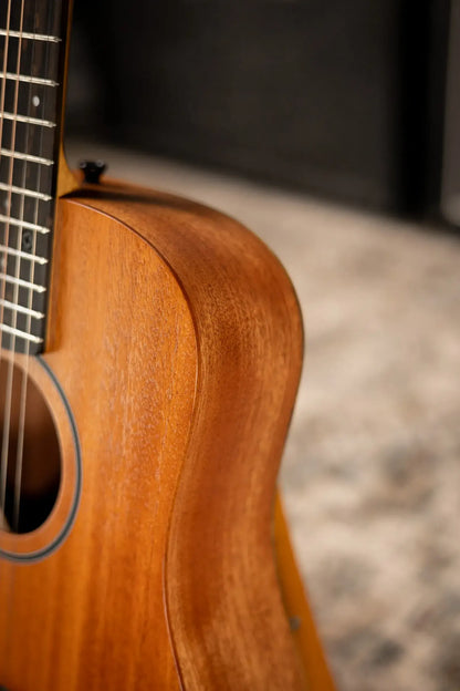 Taylor BT2 Baby Taylor Acoustic Guitar with Gig Bag