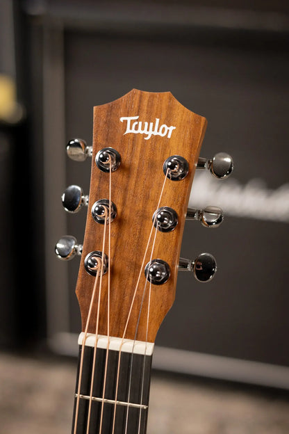 Taylor BT2 Baby Taylor Acoustic Guitar with Gig Bag