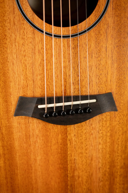 Taylor BT2 Baby Taylor Acoustic Guitar with Gig Bag