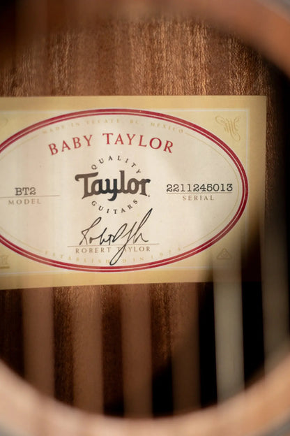 Taylor BT2 Baby Taylor Acoustic Guitar with Gig Bag