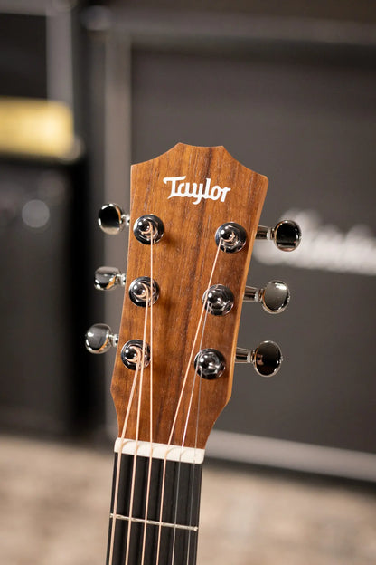 Taylor BT2 Baby Taylor Acoustic Guitar with Gig Bag