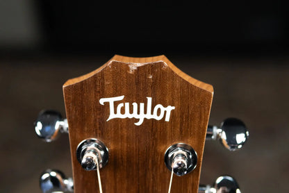 Taylor BT2 Baby Taylor Acoustic Guitar with Gig Bag - Floor Model