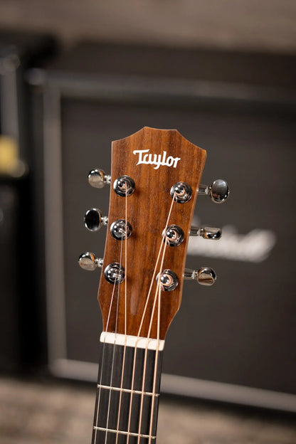 Taylor BT2 Left-Handed Baby Taylor Acoustic Guitar with Gig Bag