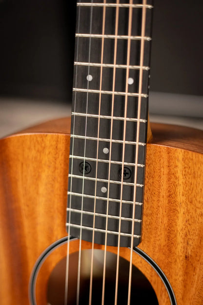 Taylor BT2 Left-Handed Baby Taylor Acoustic Guitar with Gig Bag