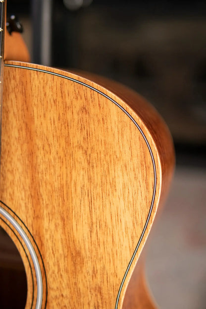 Taylor GS Mini-e Koa Acoustic/Electric Bass with GS Mini Hard Bag