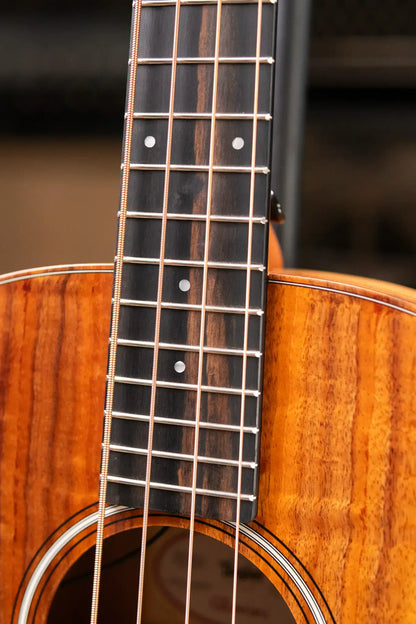 Taylor GS Mini-e Koa Bass with Gig Bag - Floor Model