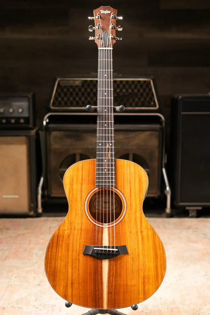 Taylor GS Mini-e Koa Left-Handed Acoustic/Electric Guitar with Gig Bag - Demo