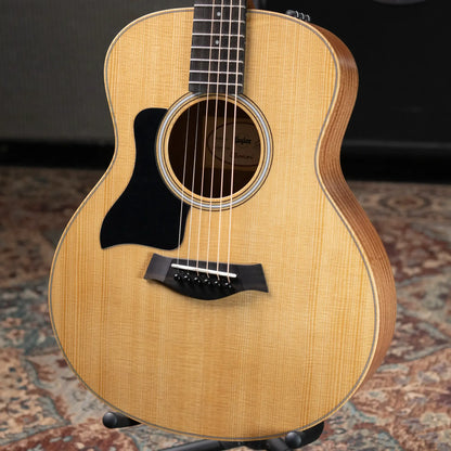 Taylor GS Mini-e Sapele Left-Handed Acoustic/Electric Guitar with GS Mini Hard Bag