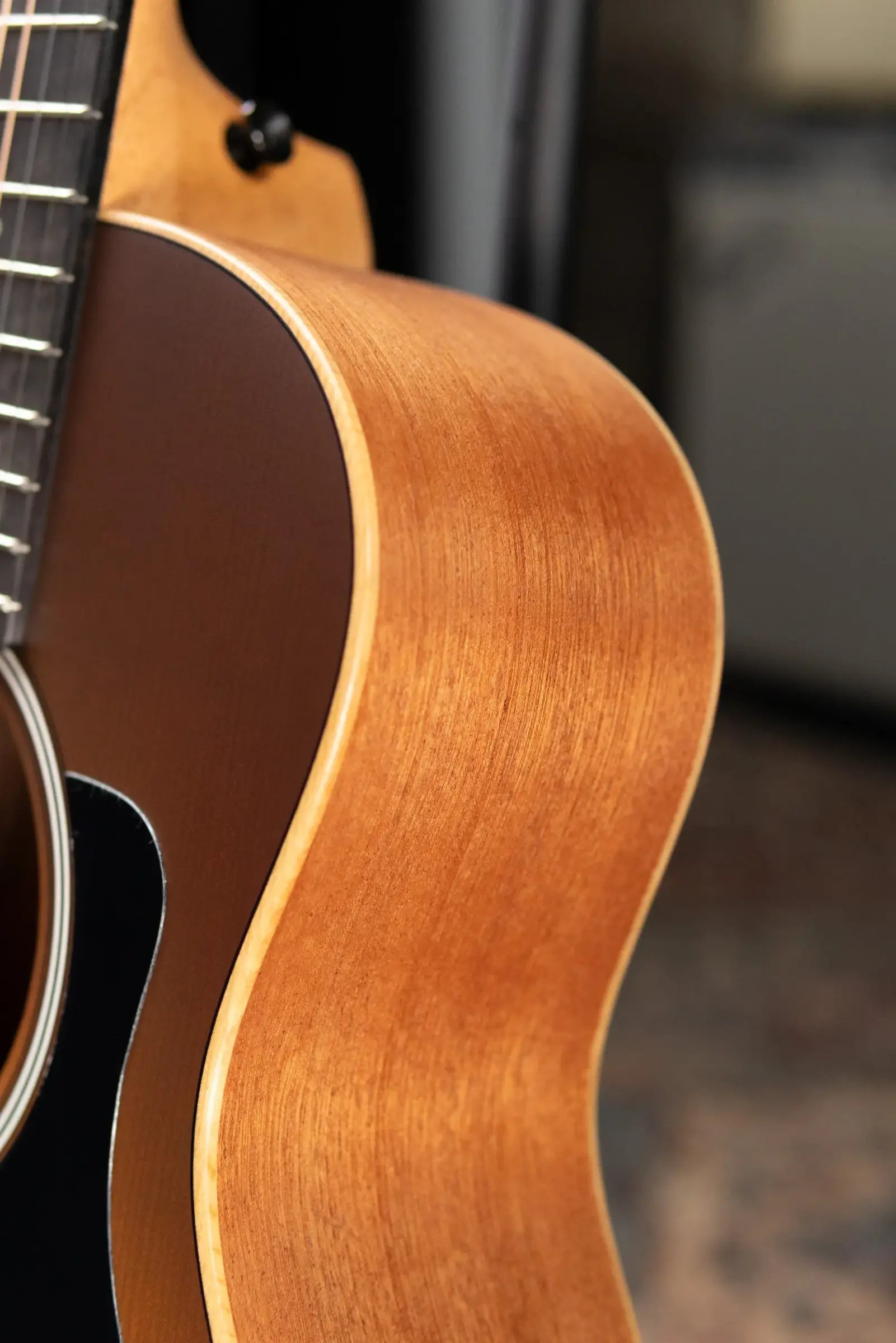 Taylor GS Mini-e Special Edition Acoustic/Electric Guitar - Honeyburst with GS Mini Bag