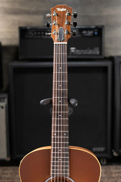 Taylor GS Mini-e Special Edition Acoustic/Electric Guitar - Honeyburst with GS Mini Bag - Demo