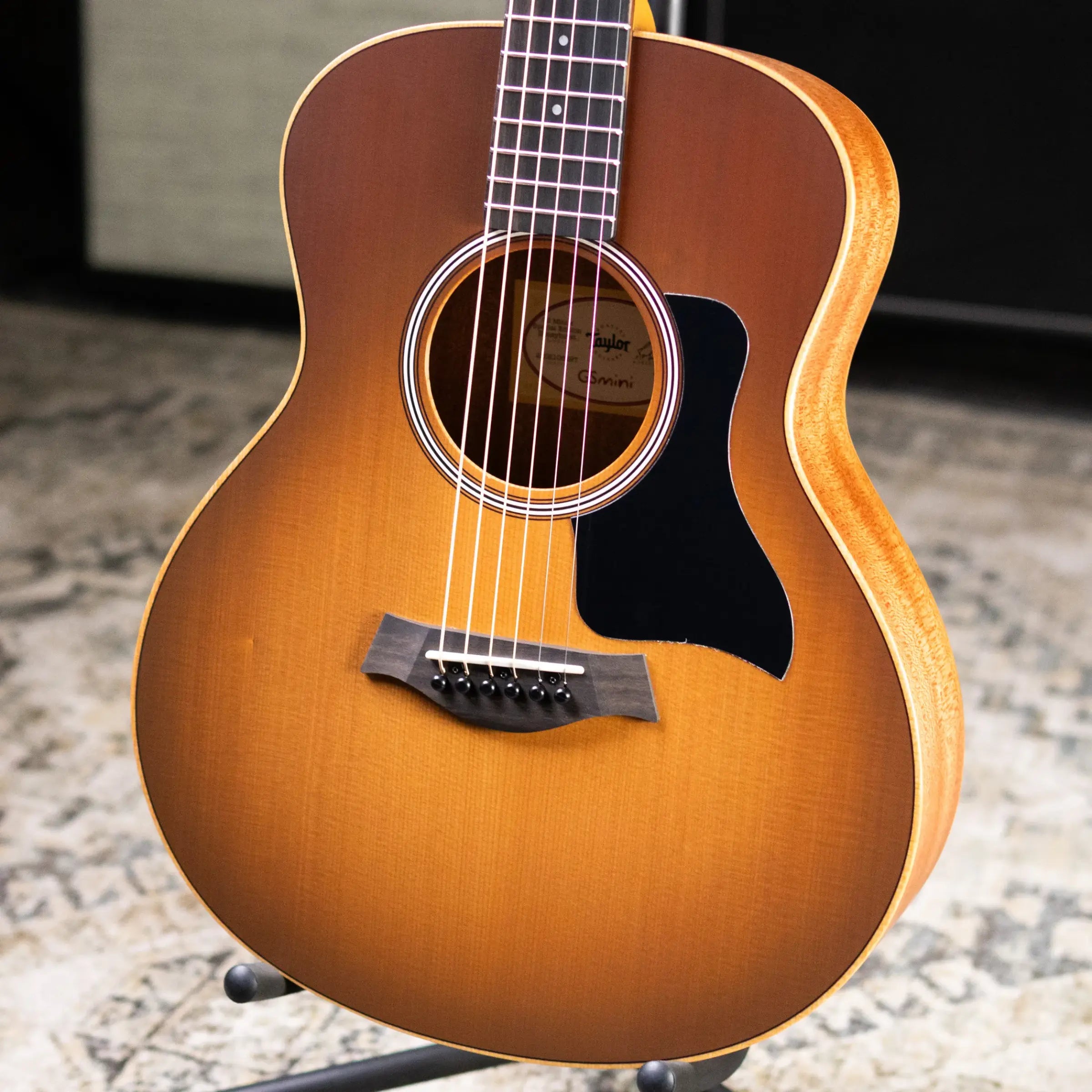 Taylor GS Mini-e Special Edition Acoustic/Electric Guitar - Honeyburst with GS Mini Bag