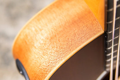 Taylor GS Mini-e Special Edition Acoustic/Electric Guitar - Honeyburst with GS Mini Bag