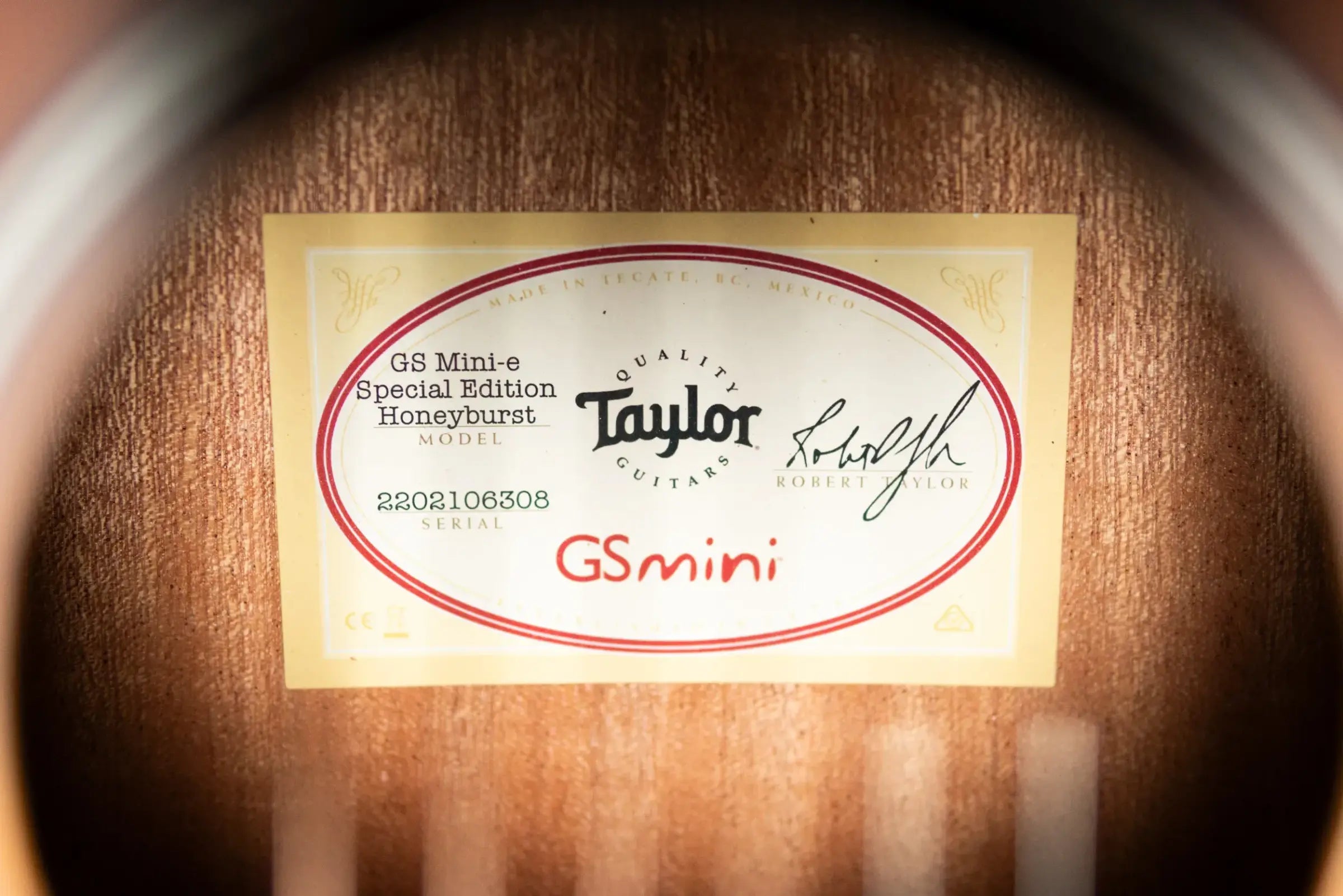 Taylor GS Mini-e Special Edition Acoustic/Electric Guitar - Honeyburst with GS Mini Bag