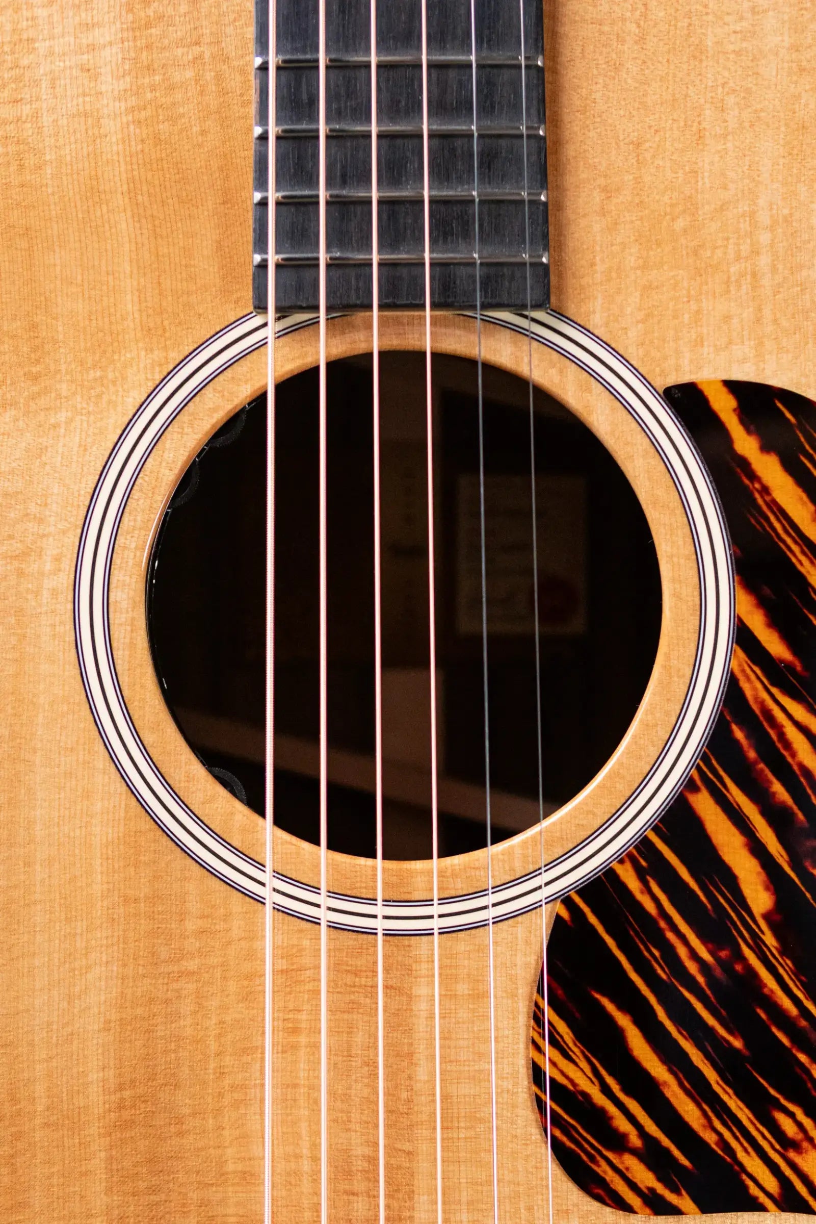 Taylor Gold Label 714e Super Auditorium Acoustic/Electric Guitar - with Hardshell Case