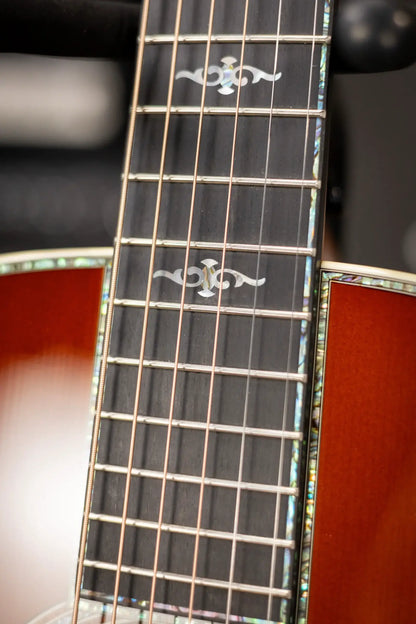 Taylor Gold Label 914e SB Super Auditorium Acoustic/Electric Guitar - Sunburst with Hardshell Case