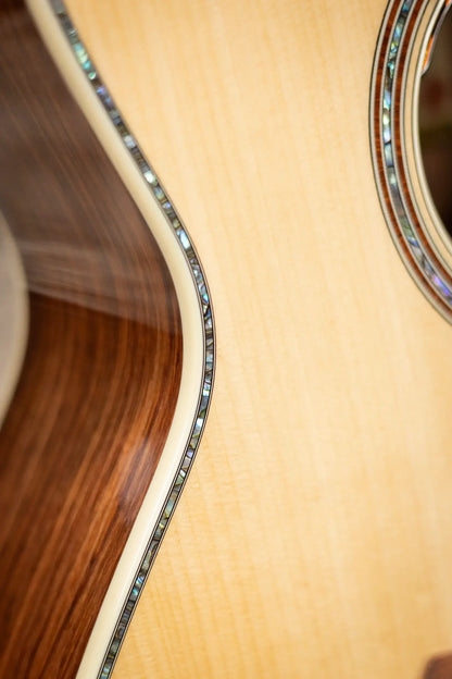 Taylor Gold Label 914e Super Auditorium Acoustic/Electric Guitar with Hardshell Case - Demo