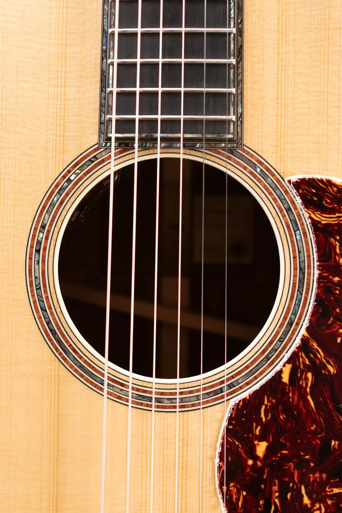 Taylor Gold Label 917e Grand Pacific Acoustic/Electric Guitar - Natural with Hardshell Case