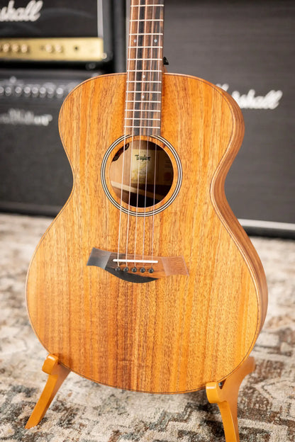 Taylor JCSM-5 Jacob Collier Signature 5-String Acoustic/Electric Guitar with Hardshell Case
