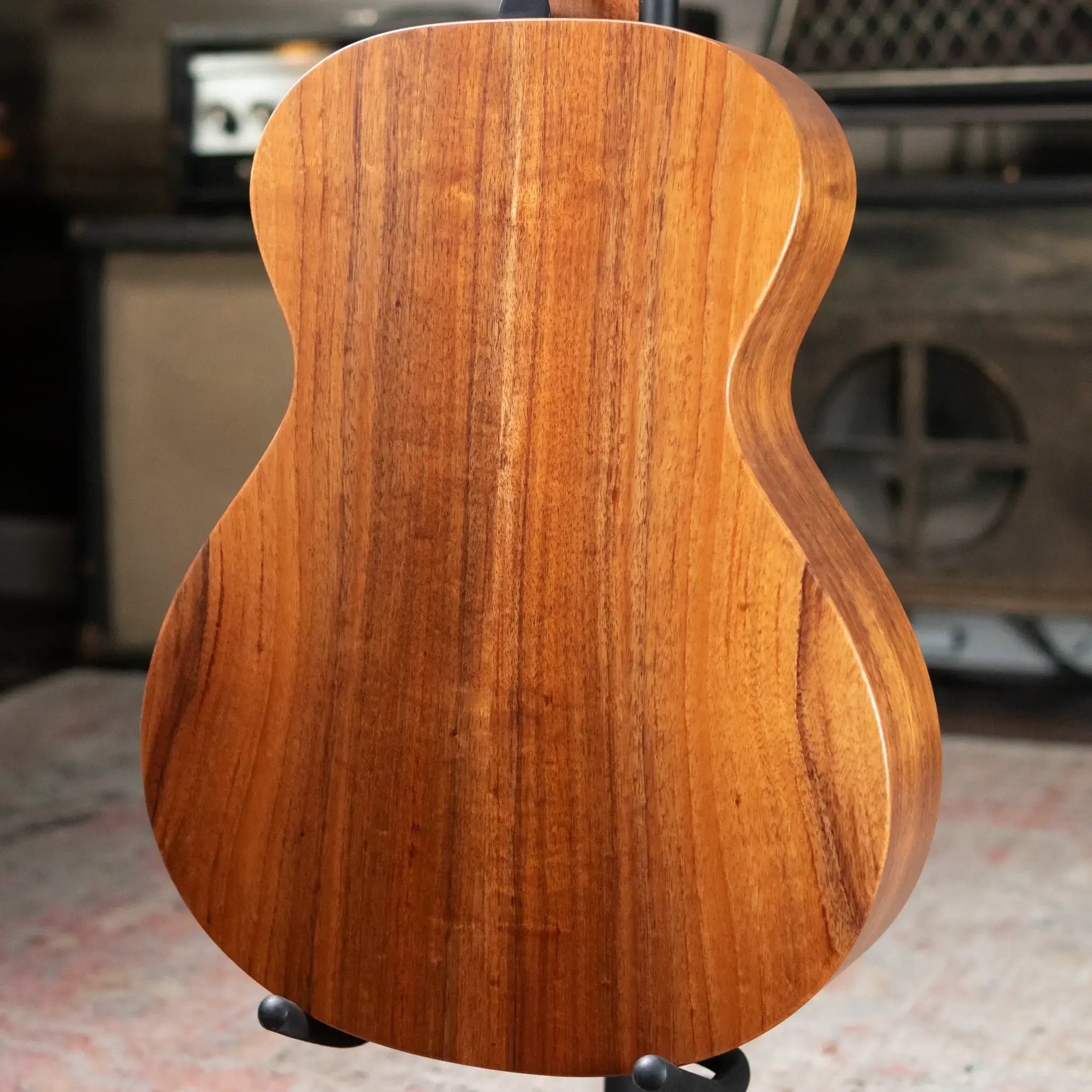 Taylor JCSM-6 Jacob Collier Signature Acoustic/Electric Guitar with Hardshell Case - Demo