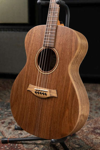 Taylor Jacob Collier Academy 22e 5-String Grand Concert Acoustic/Electric Guitar with Gig Bag
