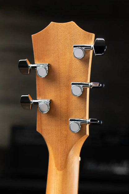 Taylor Jacob Collier Academy 22e 5-String Grand Concert Acoustic/Electric Guitar with Gig Bag