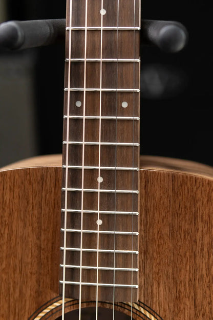 Taylor Jacob Collier Academy 22e 5-String Grand Concert Acoustic/Electric Guitar with Gig Bag