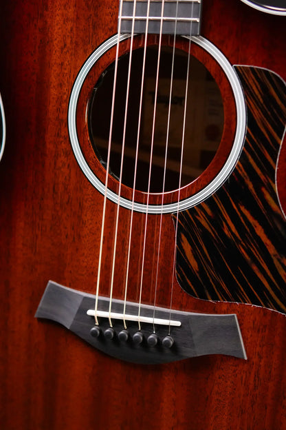 Taylor Next Generation 324ce Grand Auditorium Acoustic/Electric Guitar with Hardshell Case