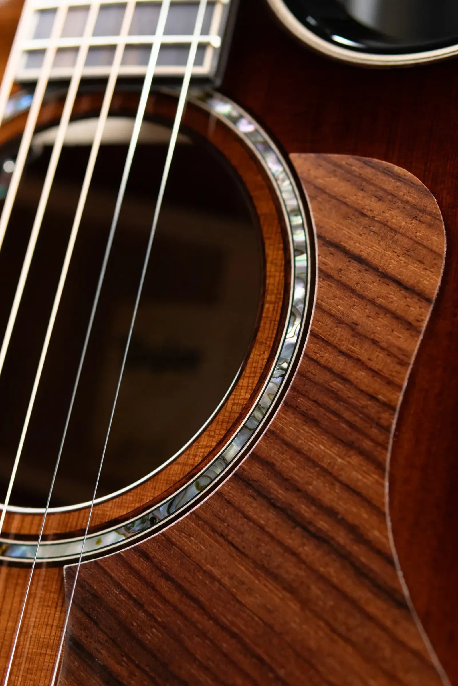 Taylor Next Generation Builder's Edition 814ce Grand Auditorium Acoustic/Electric Guitar - Redwood/Honduran Rosewood with Hardshell Case