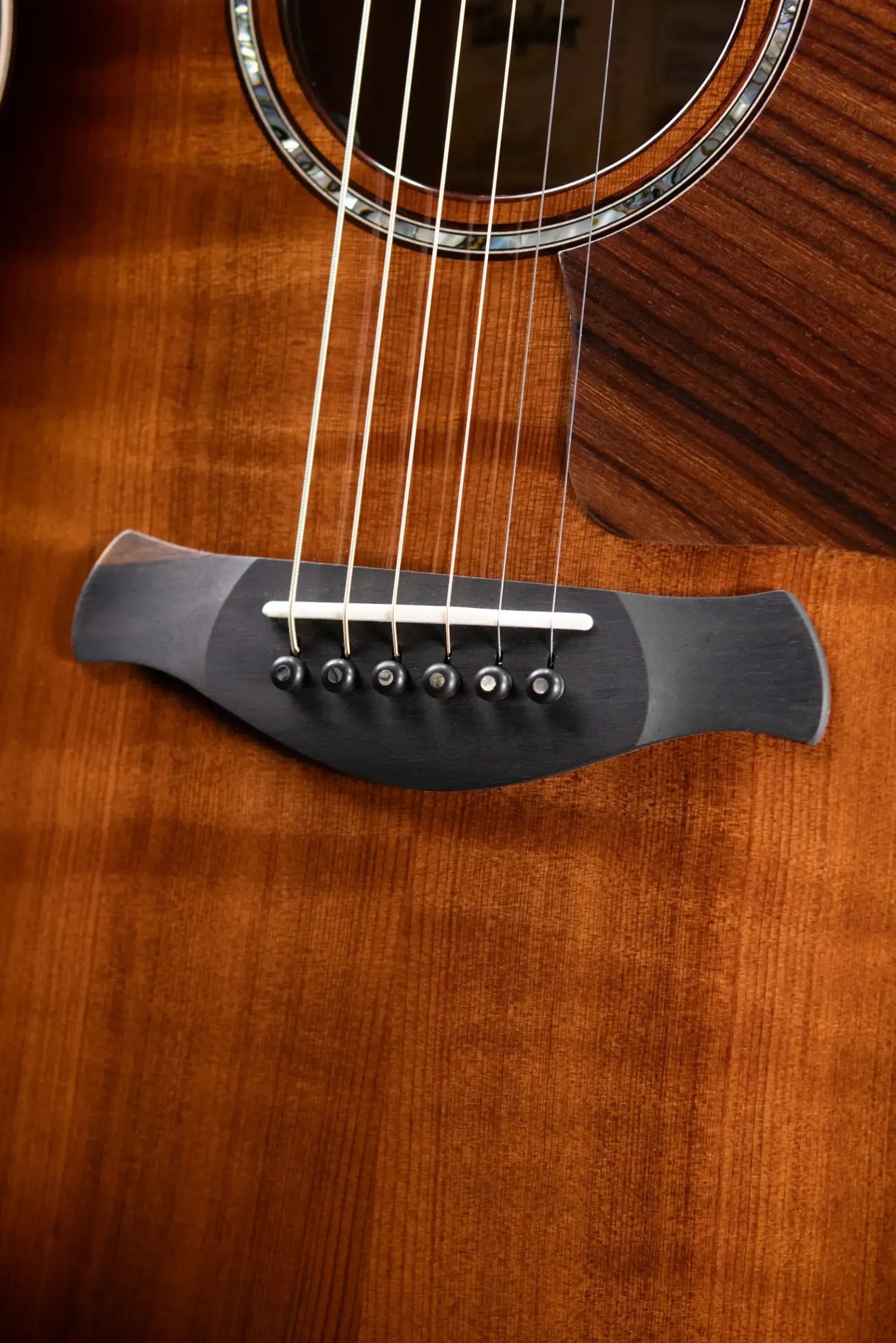 Taylor Next Generation Builder's Edition 814ce Grand Auditorium Acoustic/Electric Guitar - Redwood/Honduran Rosewood with Hardshell Case