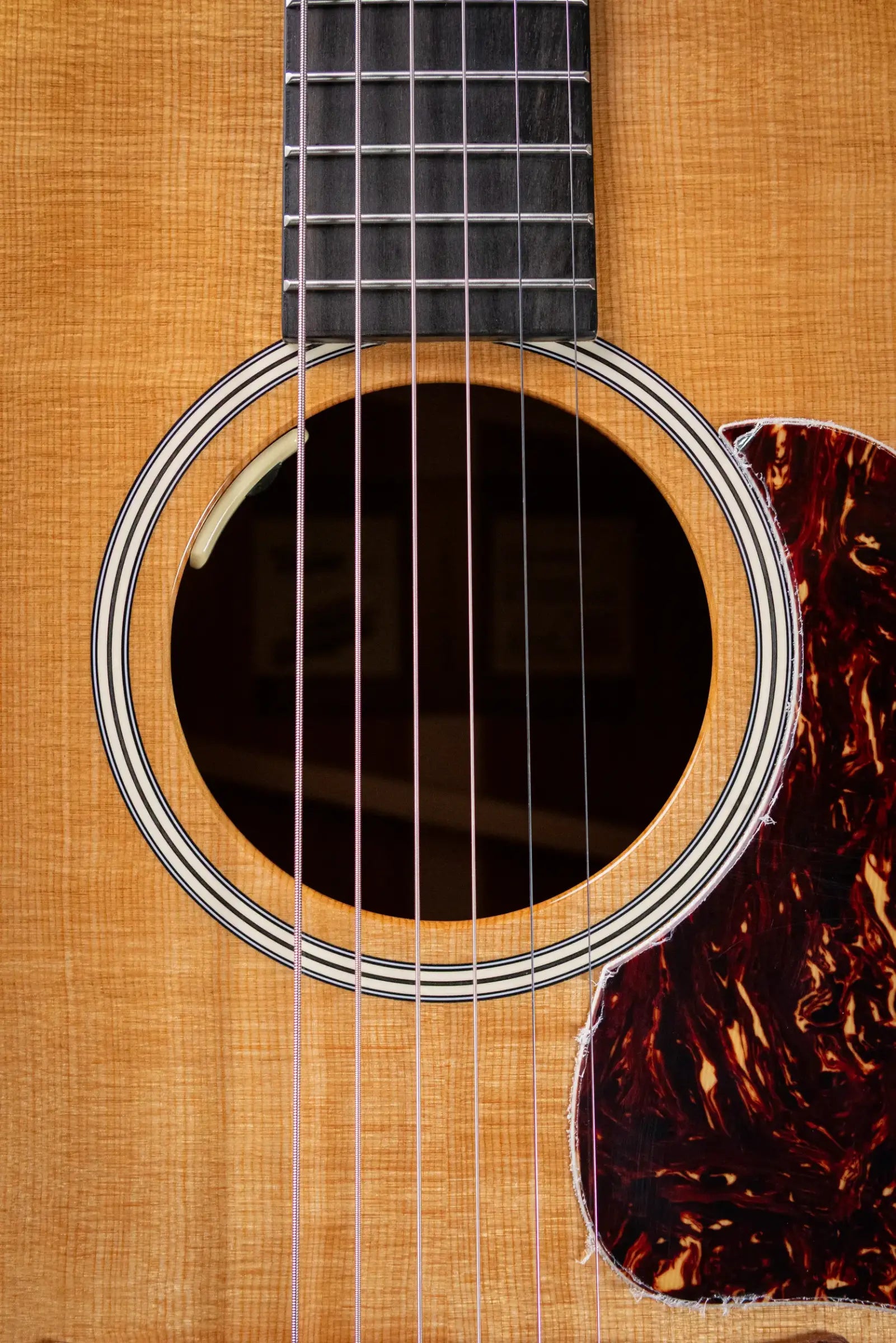 Taylor Trey Hensley Gold Label 510e Special Edition Dreadnought Acoustic / Electric Guitar - Antique Blonde with Hardshell Case